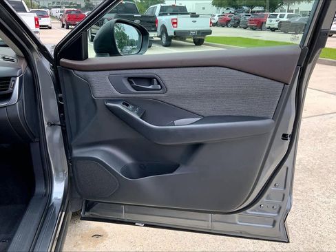 Used 2023 Nissan Rogue S FWD image 21
