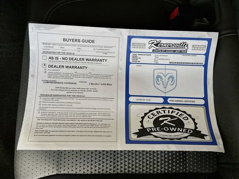Used 2025 Chevrolet Trax LT w/ LT Convenience Package FWD image 36