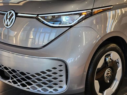 New 2025 Volkswagen ID. Buzz Pro S image 6