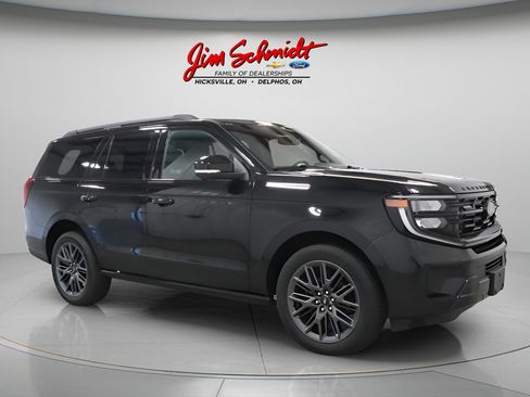 Used 2025 Ford Expedition Platinum w/ Stealth Performance Package AWD/4WD image 2