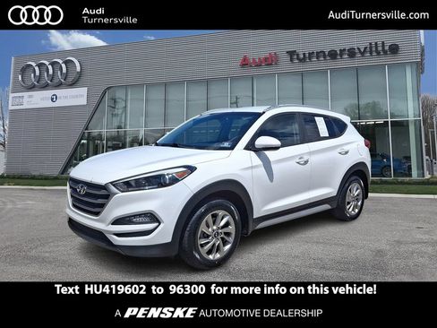 Used 2017 Hyundai Tucson SE Plus FWD image 1