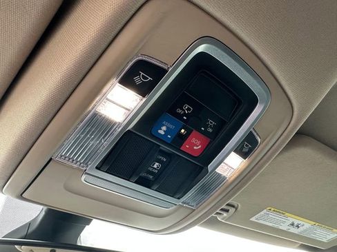 Used 2019 RAM 1500 Laramie w/ Trailer Tow Group AWD/4WD image 18