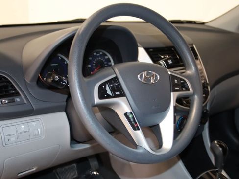 Used 2013 Hyundai Accent GLS w/ Premium Pkg FWD image 40