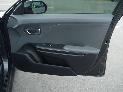 Used 2025 Kia K4 FWD image 21