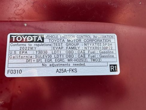 Used 2022 Toyota RAV4 XLE FWD image 11