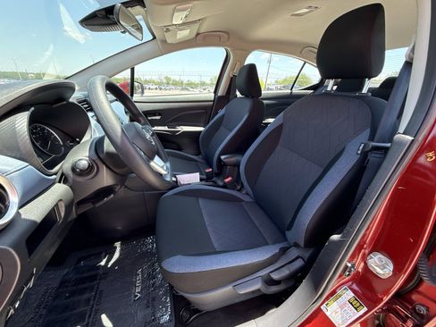 Used 2025 Nissan Versa SV FWD image 13