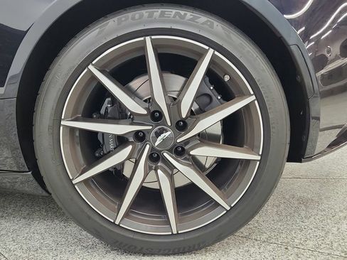 Used 2017 Aston Martin DB11 V12 RWD image 41