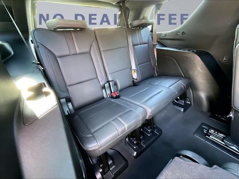 Used 2022 Chevrolet Tahoe RST w/ Luxury Package RWD image 26