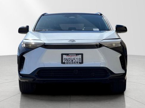 Used 2024 Toyota bZ4X XLE w/ Weather Package FWD image 10