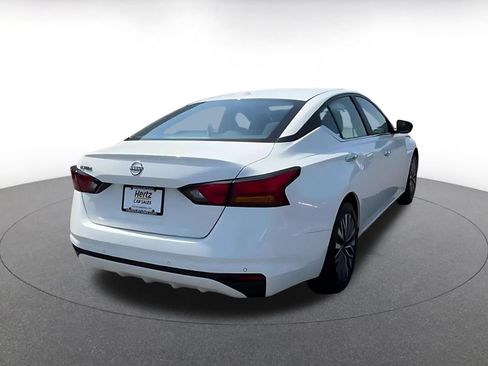 Used 2025 Nissan Altima 2.5 SV FWD image 11