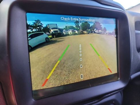 Used 2018 Jeep Renegade Altitude w/ UConnect 8.4 Nav Group FWD image 22