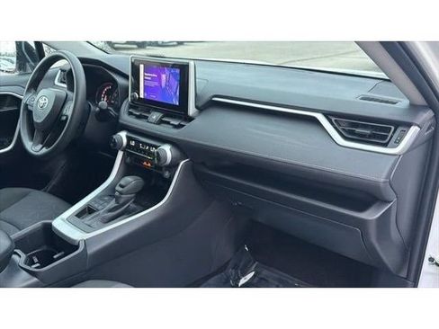 Certified 2025 Toyota RAV4 XLE AWD/4WD image 40
