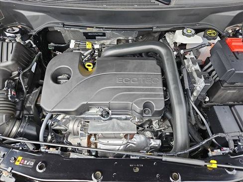 Certified 2025 Chevrolet Equinox LT FWD image 29