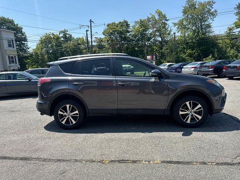 Used 2018 Toyota RAV4 XLE w/ Plus Extra Value Package AWD/4WD image 7