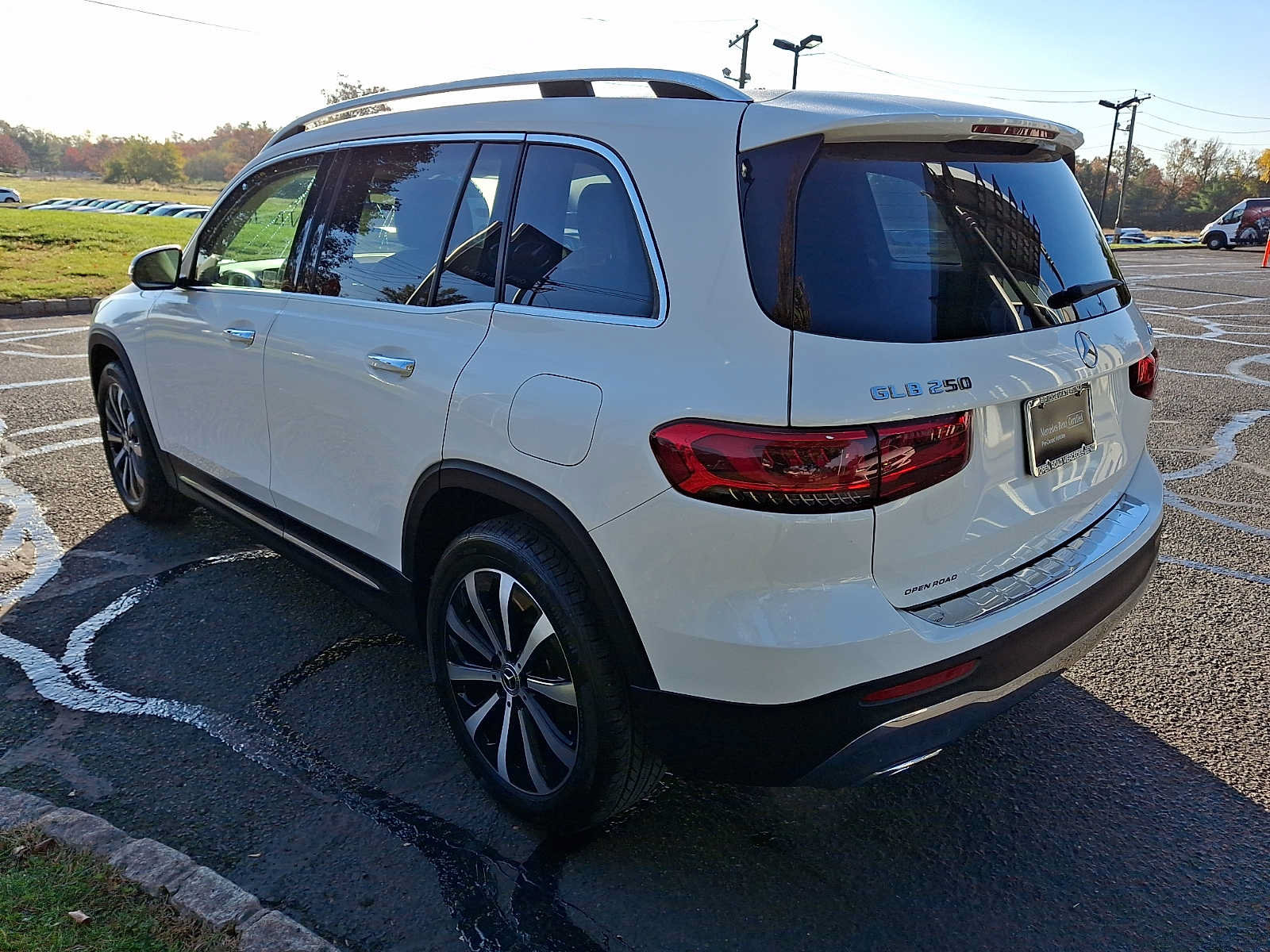 Certified 2023 Mercedes-Benz GLB 250 4MATIC image 4