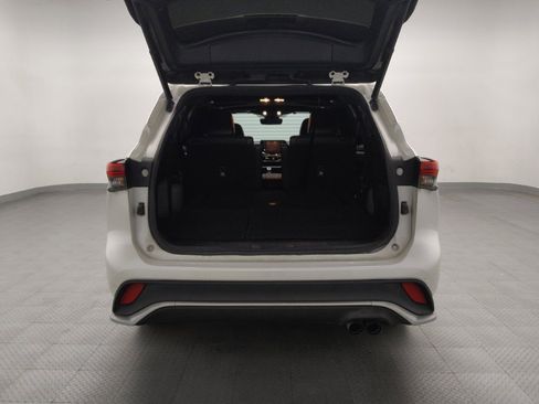 Used 2021 Toyota Highlander XSE image 29