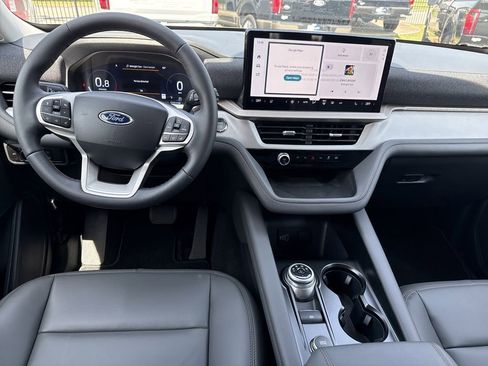 New 2026 Ford Explorer Active image 22