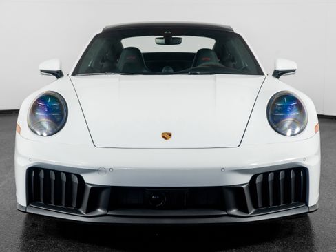 Used 2025 Porsche 911 Carrera 4 GTS image 21
