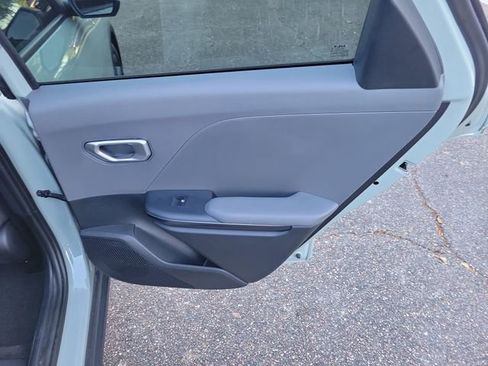 Used 2025 Kia K4 LXS FWD image 31