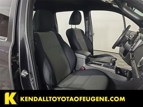 Used 2021 Toyota Tacoma TRD Off-Road image 22