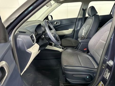 Certified 2023 Hyundai Venue Limited image 11