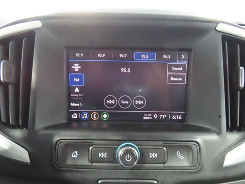 Used 2023 GMC Terrain SLE FWD image 25