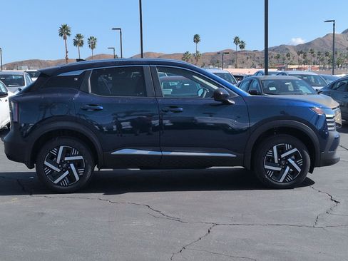 New 2026 Nissan Kicks SV image 5