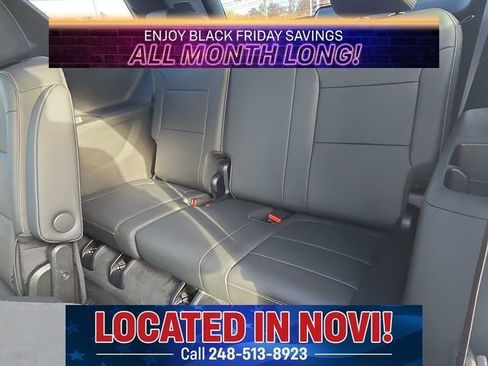 Used 2023 Chevrolet Traverse LT w/ LT Premium Package image 14