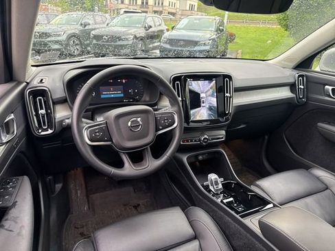 Used 2023 Volvo XC40 B5 Plus w/ Driver Assist Package AWD/4WD image 11