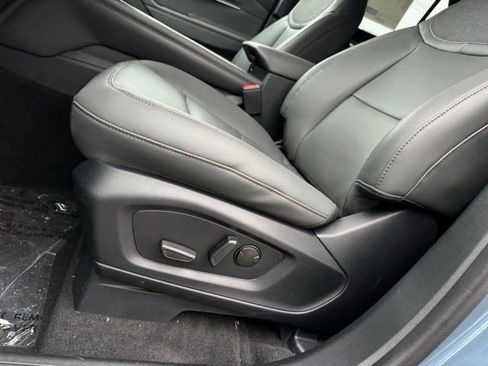 New 2026 Ford Explorer Active w/ Active Comfort Package image 7