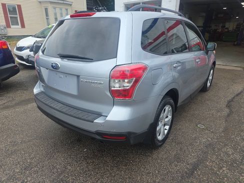 Used 2015 Subaru Forester 2.5i Premium AWD/4WD image 5