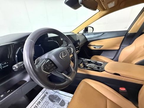 Used 2023 Lexus NX 250 FWD w/ Towing Package (2000 Lbs) image 6