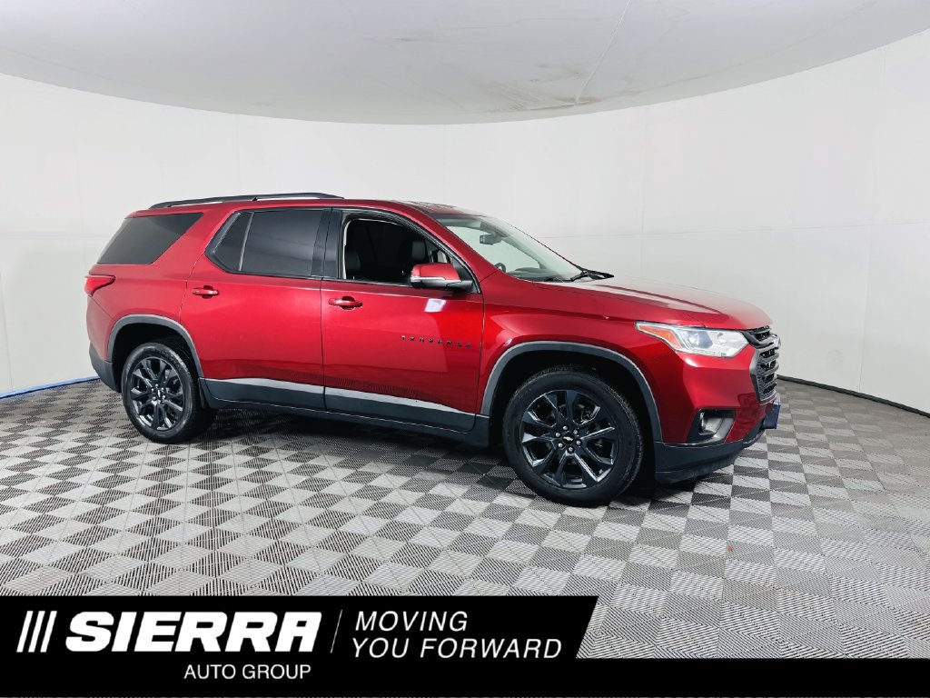 Used 2021 Chevrolet Traverse RS FWD image 1