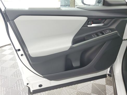 New 2026 Subaru Solterra Premium image 27