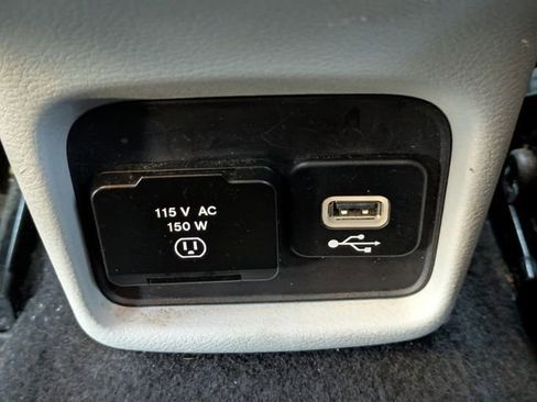 Used 2018 Jeep Compass Latitude w/ Popular Equipment Group image 18