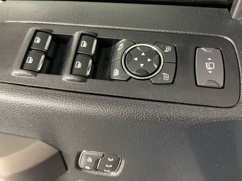 Used 2021 Ford F350 Platinum w/ FX4 Off-Road Package image 28