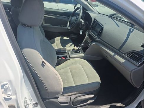 Used 2017 Hyundai Elantra SE FWD image 27