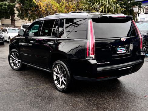 Used 2019 Cadillac Escalade Premium Luxury w/ Escalade Sport Edition image 15