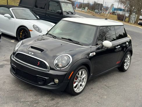 Used 2011 MINI Cooper S image 2