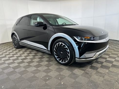 Used 2024 Hyundai Ioniq 5 Limited image 2