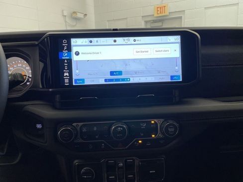 New 2026 Jeep Gladiator Rubicon image 12