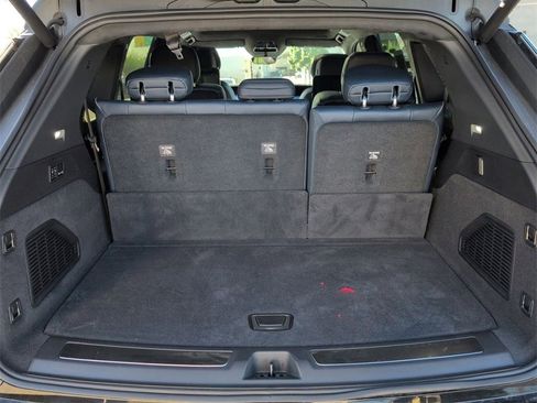 Used 2025 Cadillac Escalade IQ Luxury 2 image 29