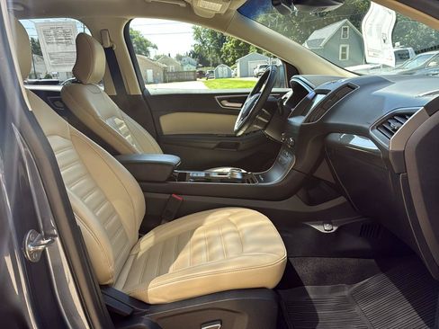 Used 2019 Ford Edge SEL w/ Equipment Group 201A FWD image 27