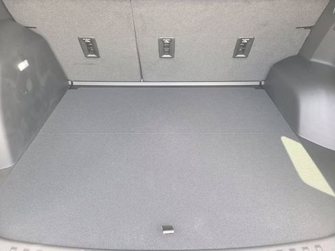New 2026 Chevrolet Equinox LT w/ Convenience Package II FWD image 6