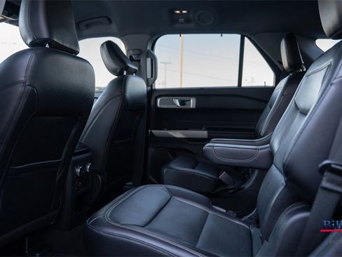 Certified 2021 Ford Explorer Limited w/ Equipment Group 301A image 11