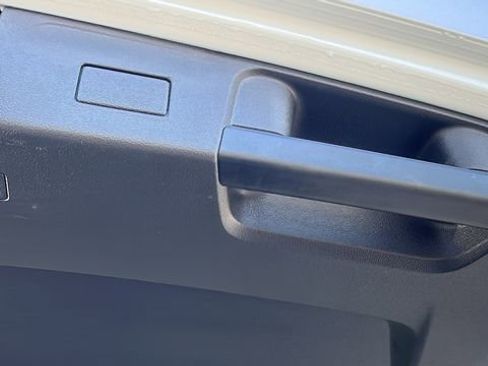 Used 2022 Volkswagen Atlas SE image 40