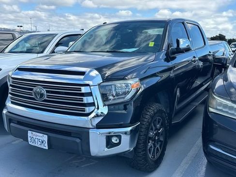 Used 2018 Toyota Tundra Limited w/ Limited Premium Package AWD/4WD image 2