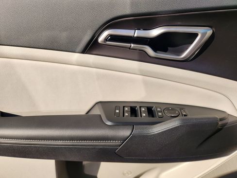 New 2026 Kia Sportage EX w/ EX Panorama Roof Package image 16