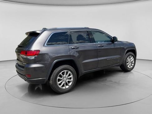 Used 2021 Jeep Grand Cherokee Laredo AWD/4WD image 5