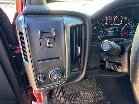 Used 2019 Chevrolet Silverado 1500 LT w/ Texas Edition image 30